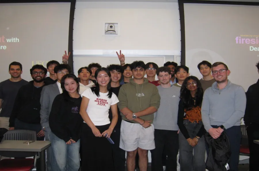 Group photo at the end of an IGNITE event